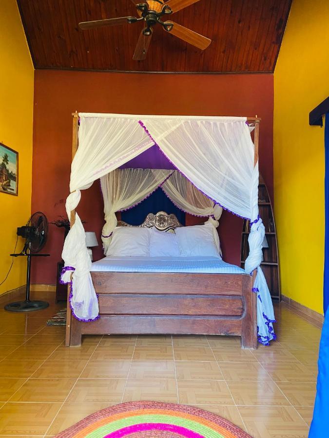 Bohobe Naboty Bed & Breakfast Toliara Exterior photo