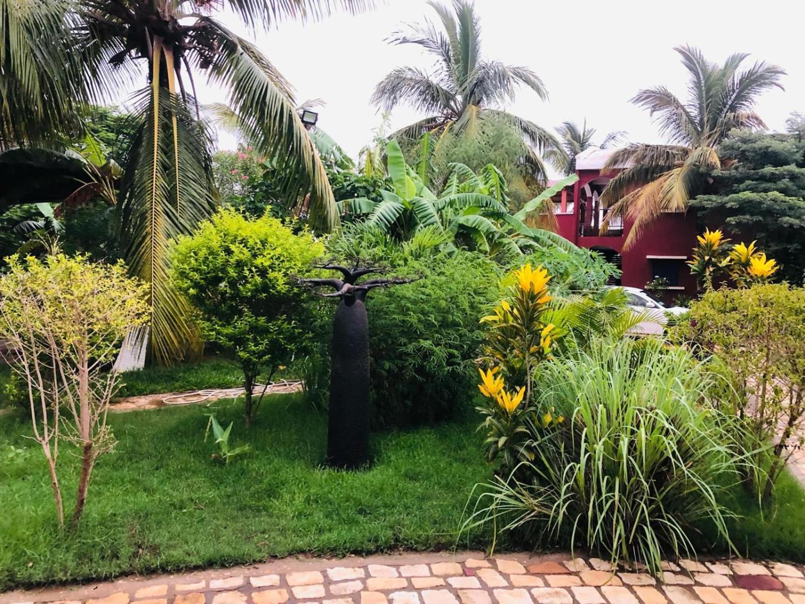 Bohobe Naboty Bed & Breakfast Toliara Exterior photo